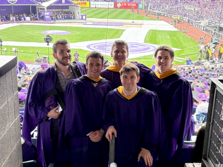 The long-awaited day. The ceremony at Yankee Stadium with classmates. Foto: private