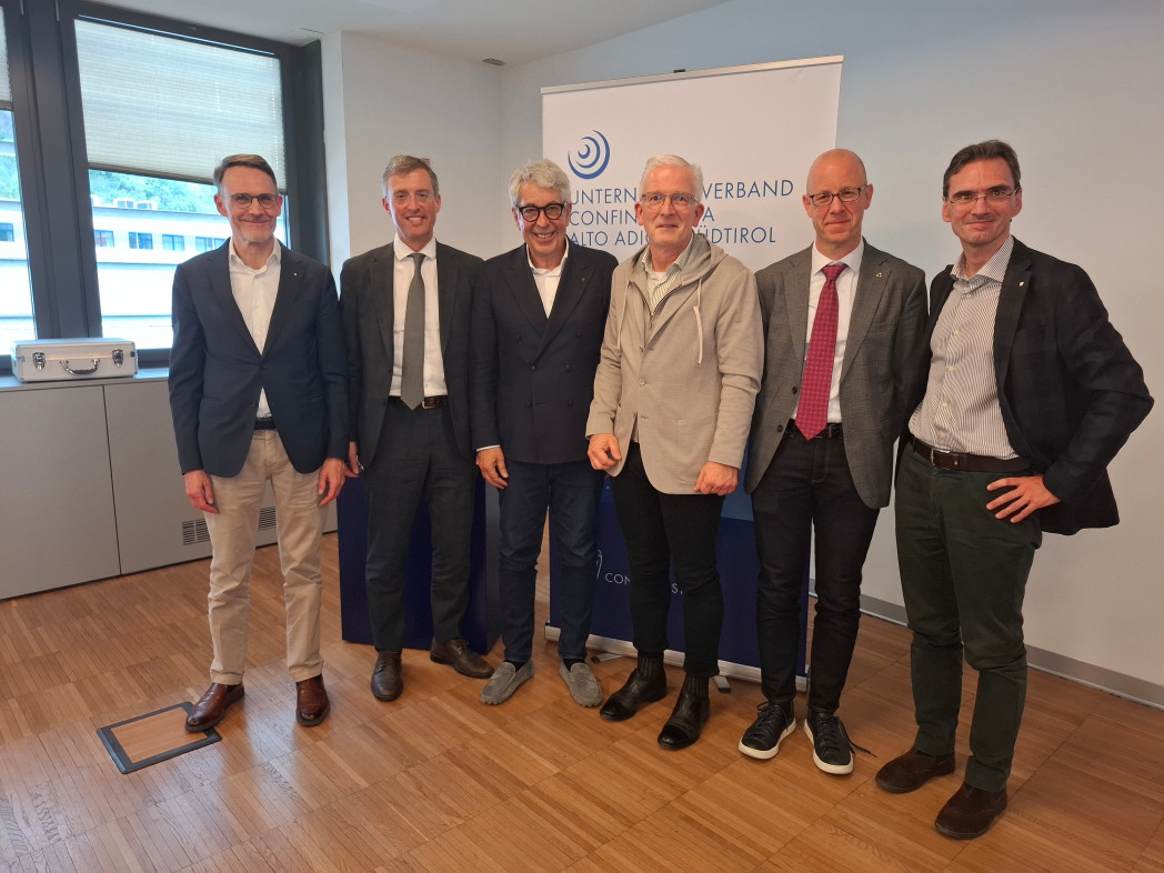 Nella foto, da sin.: Günther Mathà, Alexander Rieper, Federico Giudiceandrea, Klaus Mutschlechner, Alex Weissensteiner, Mirco Marchiodi.